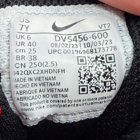 Nike Men's Black and Red Jordan Dunks - Picture 4 of 4